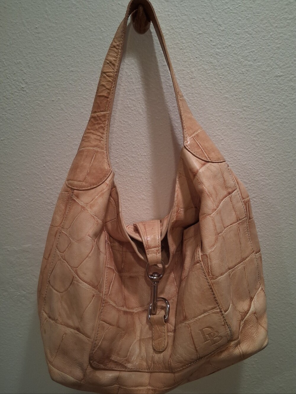 Dooney And Bourke Beige Croc-Embossed Shoulder Bag with Silver-Tone Hardware - Picture 5 of 9